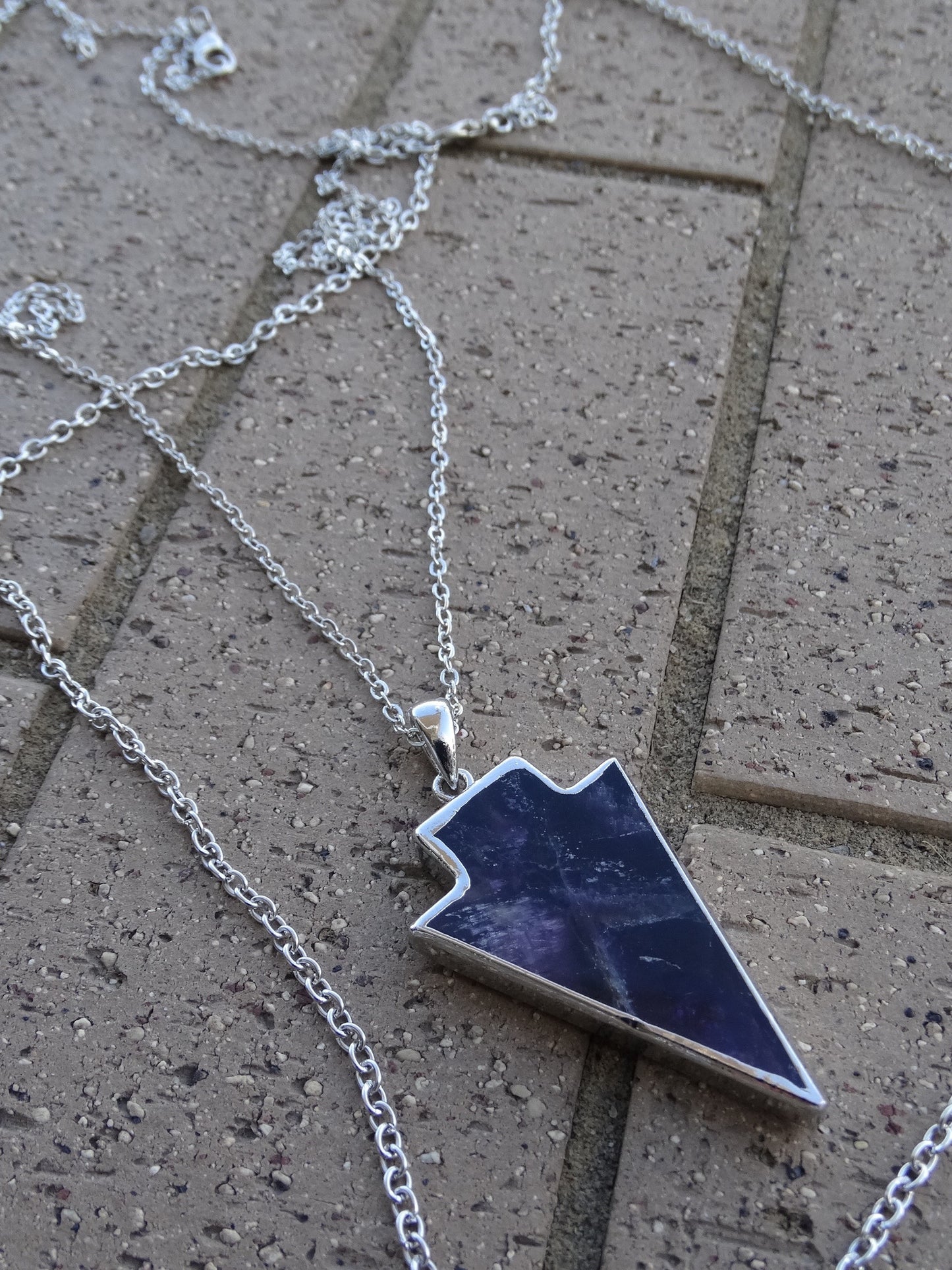 Arrow Pendant Necklace - Amethyst