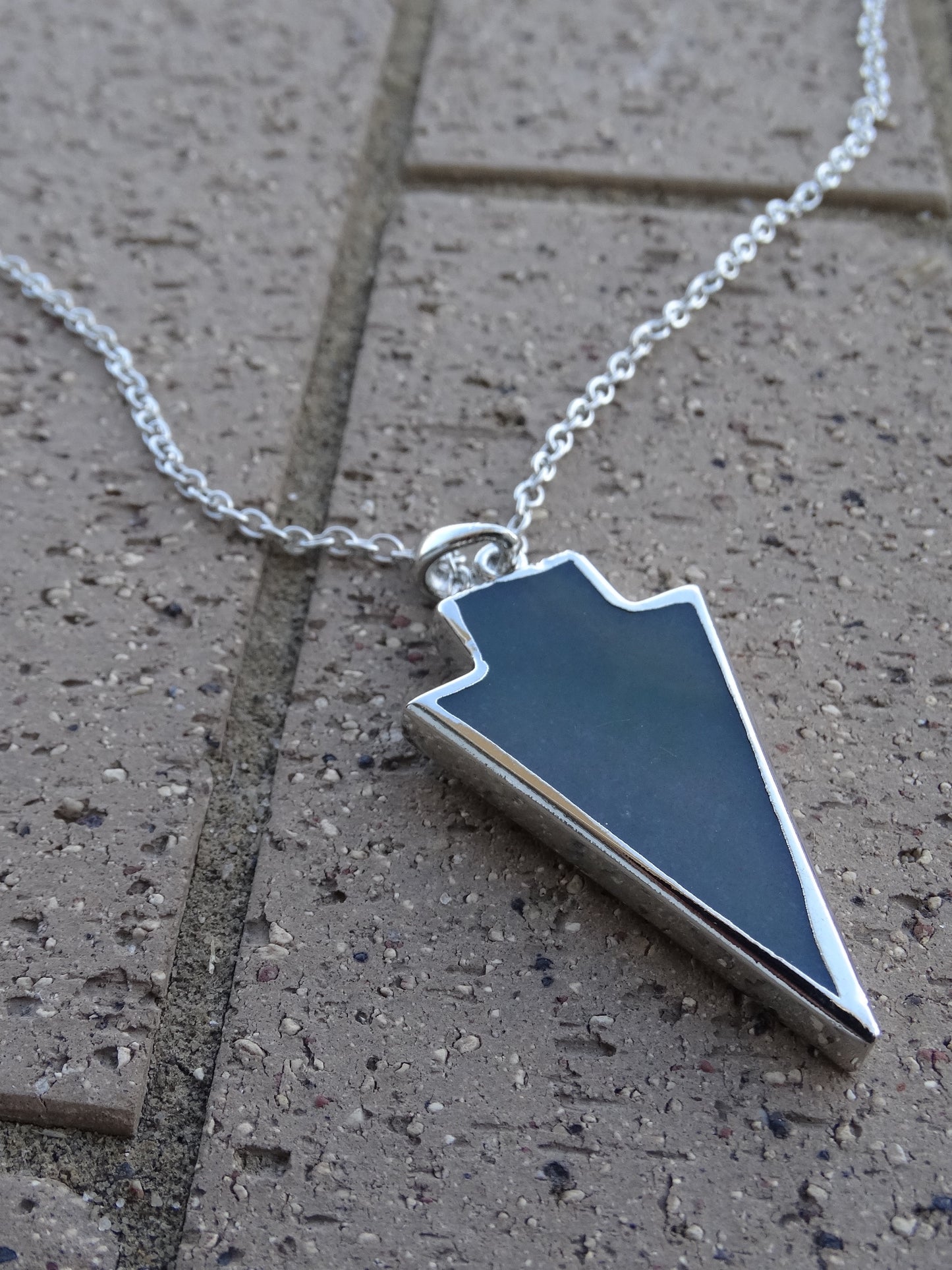 Arrow Pendant Necklace - Olive