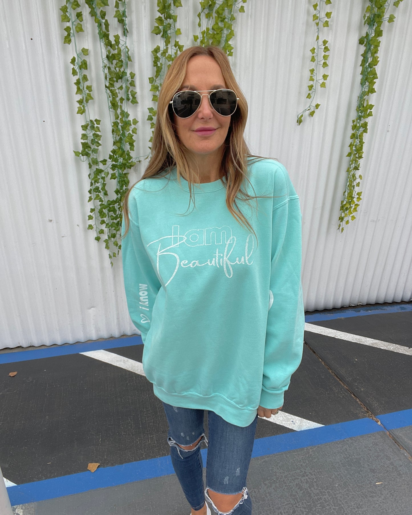 I AM BEAUTIFUL - aqua blue - crewneck