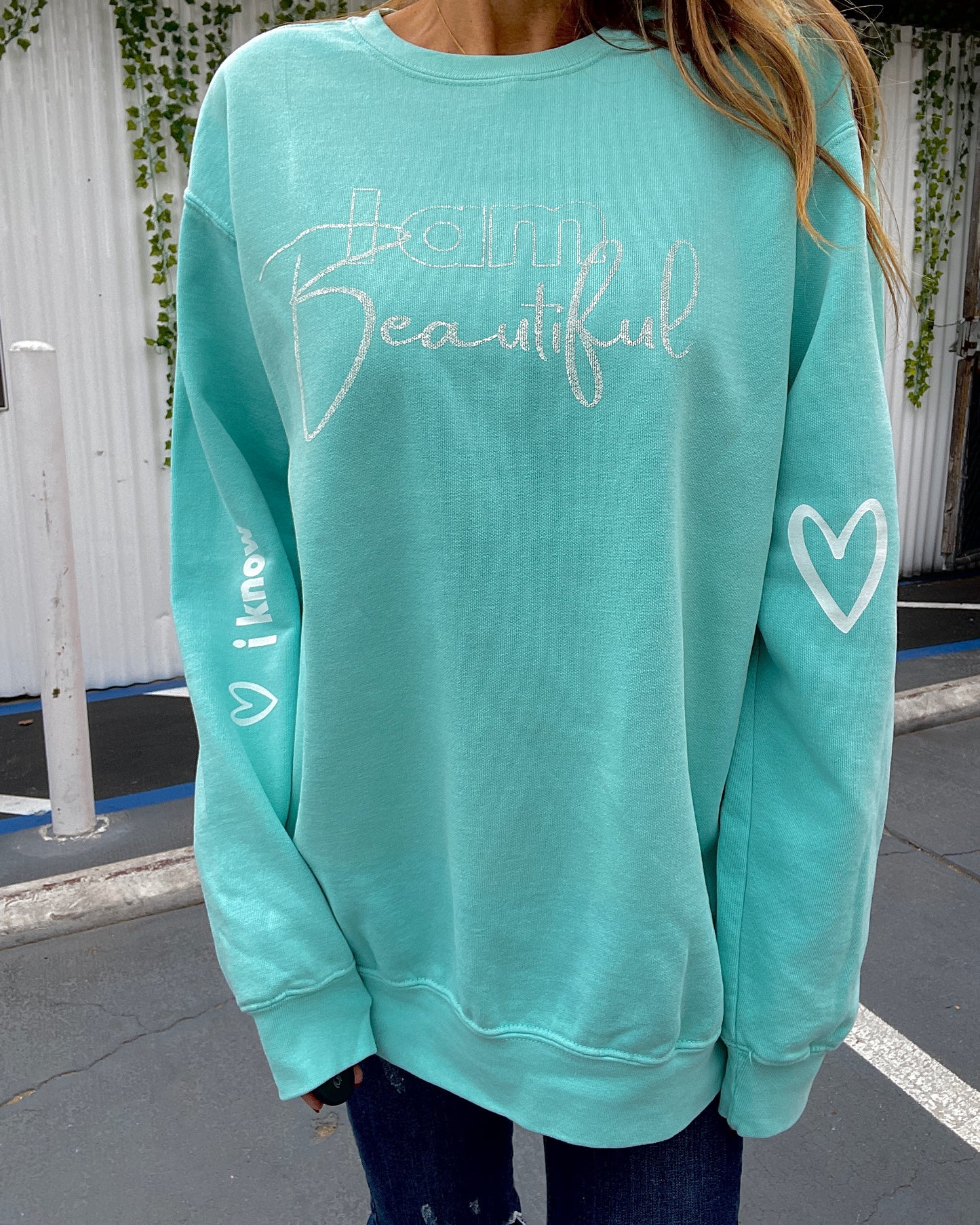 I AM BEAUTIFUL - aqua blue - crewneck