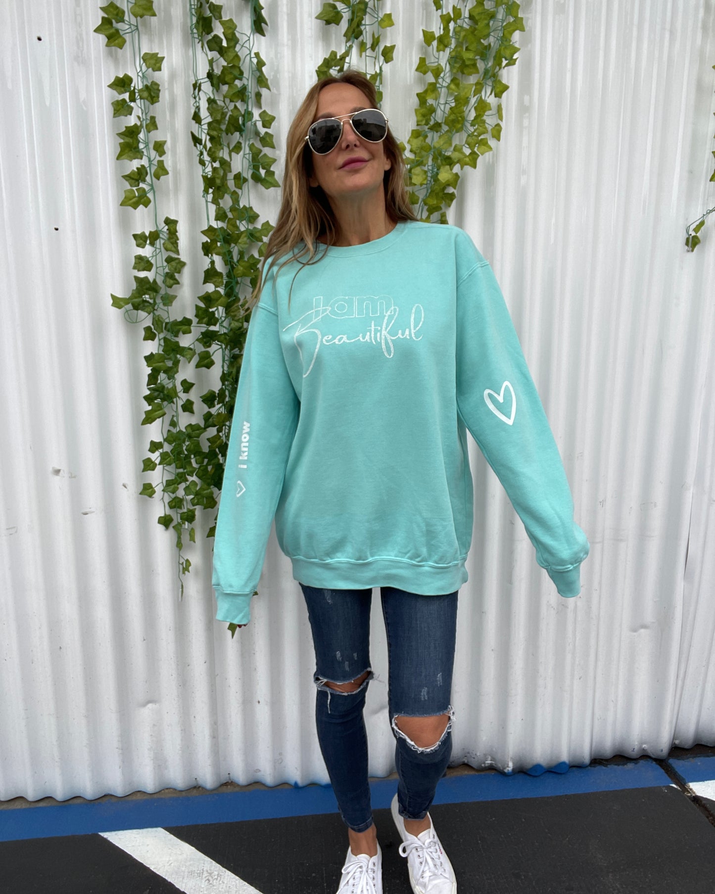 I AM BEAUTIFUL - aqua blue - crewneck